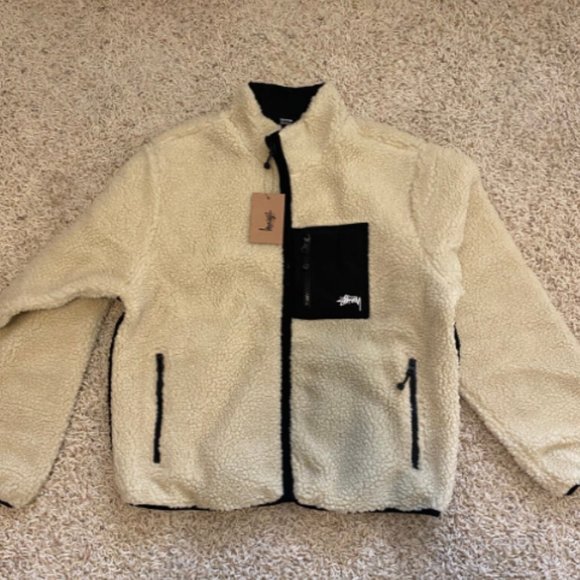 NEW stussy ball reversible sherpa Men's size Medium Cream